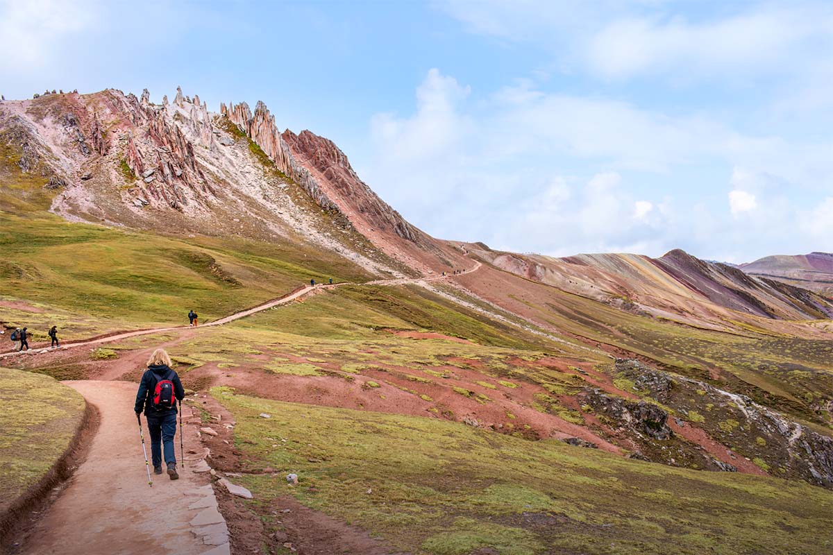 Caminata hacia la Montaña de Colores de Palcoyo | TreXperience