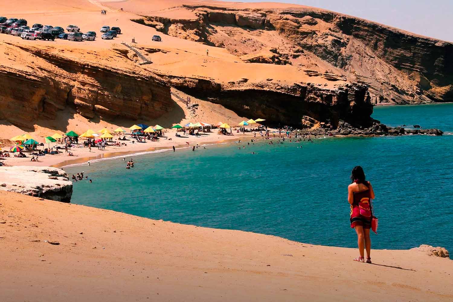 A women in Paracas | TreXperience