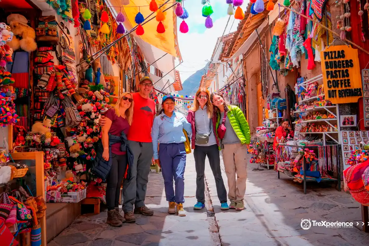 Travelers at the Pisac Handicraft Market | TreXperience Travelers at the Pisac Handicraft Market | TreXperience