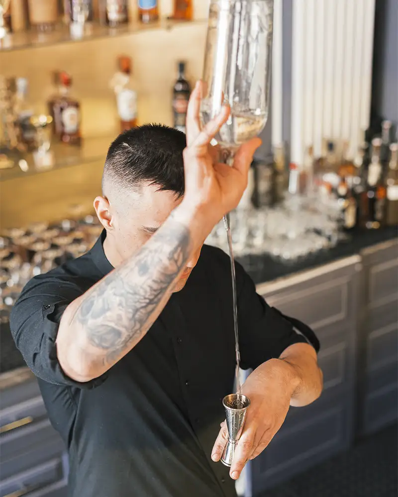 Preparing a Pisco Sour | TreXperience