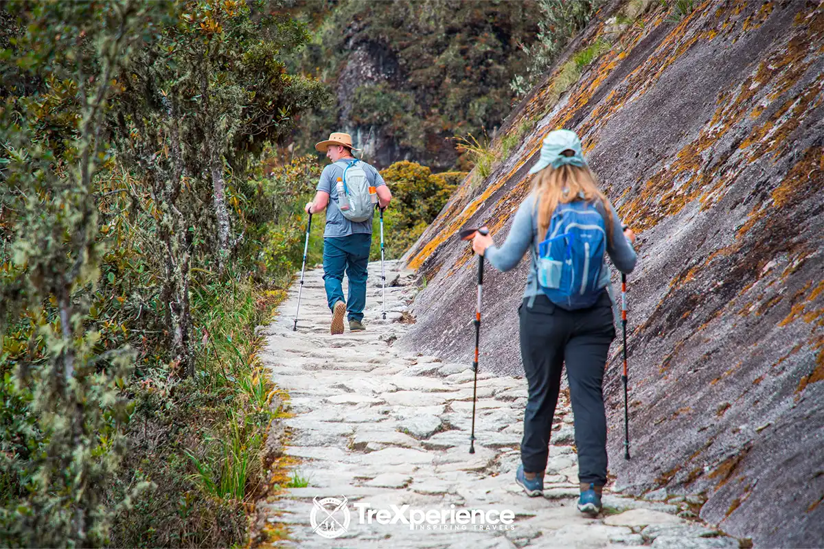 Practice with hiking gear in the Inca Trail | TreXperience Practice with hiking gear in the Inca Trail | TreXperience