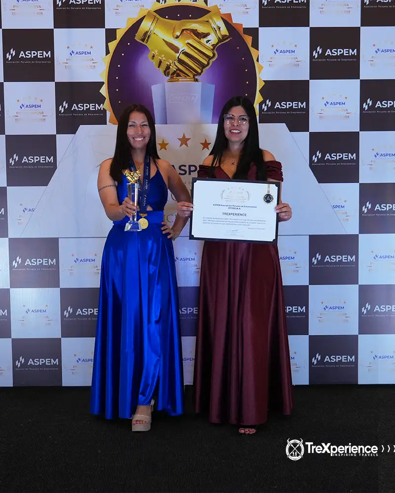 Representantes de TreXperience recibiendo el premio Innova 2026 | TreXperience