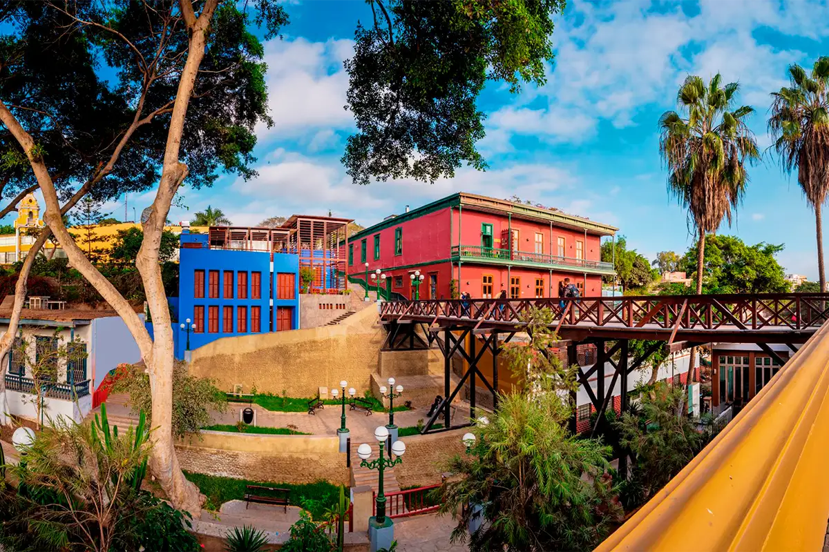 Puente de los Suspiros in Barranco | TreXperience Puente de los Suspiros in Barranco | TreXperience