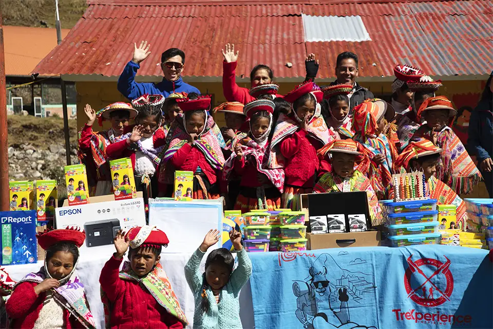 Qelqanqa children and TreXperience team with the donations | TreXperience Qelqanqa children and TreXperience team with the donations | TreXperience