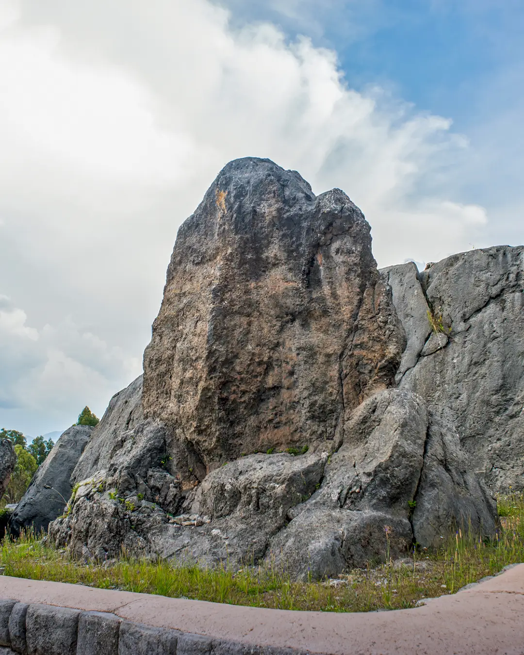 Qenqo - Lugares que puedes visitar con el Boleto Turístico de Cusco | TreXperience