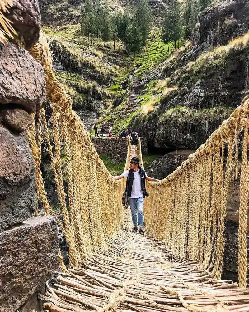 Crossing Qeswachaka Bridge | TreXperience Crossing Qeswachaka Bridge | TreXperience