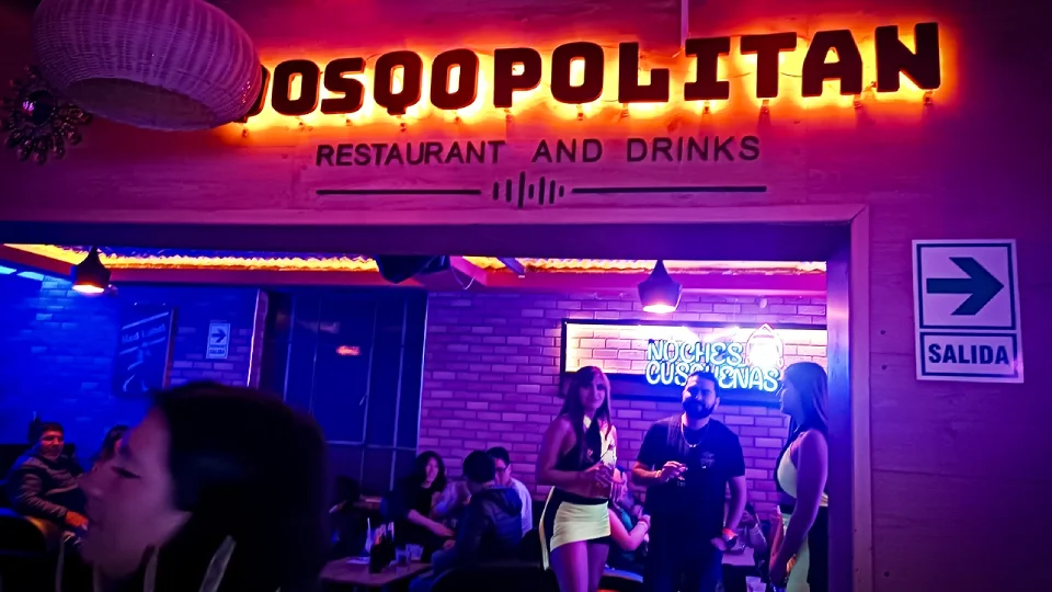 Qosqopolitan restobar