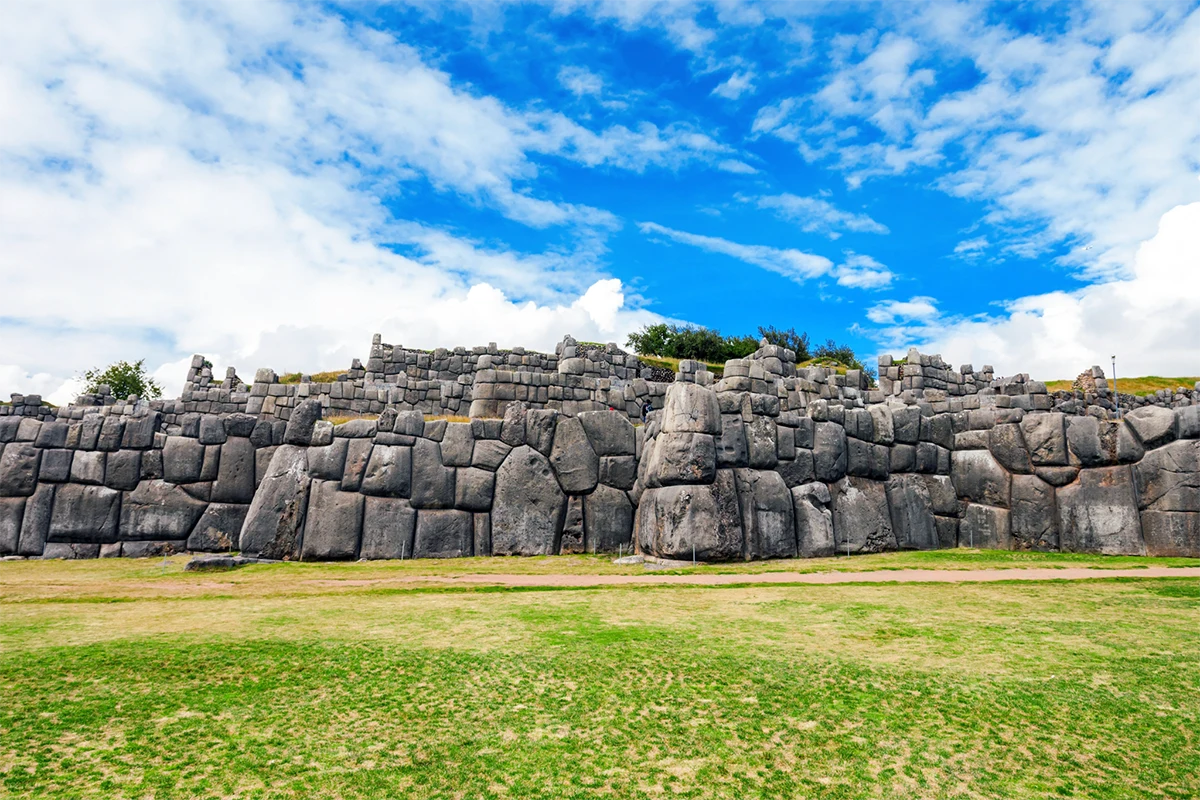 Sacsayhuaman - 18 Best Peru Landmarks | TreXperience