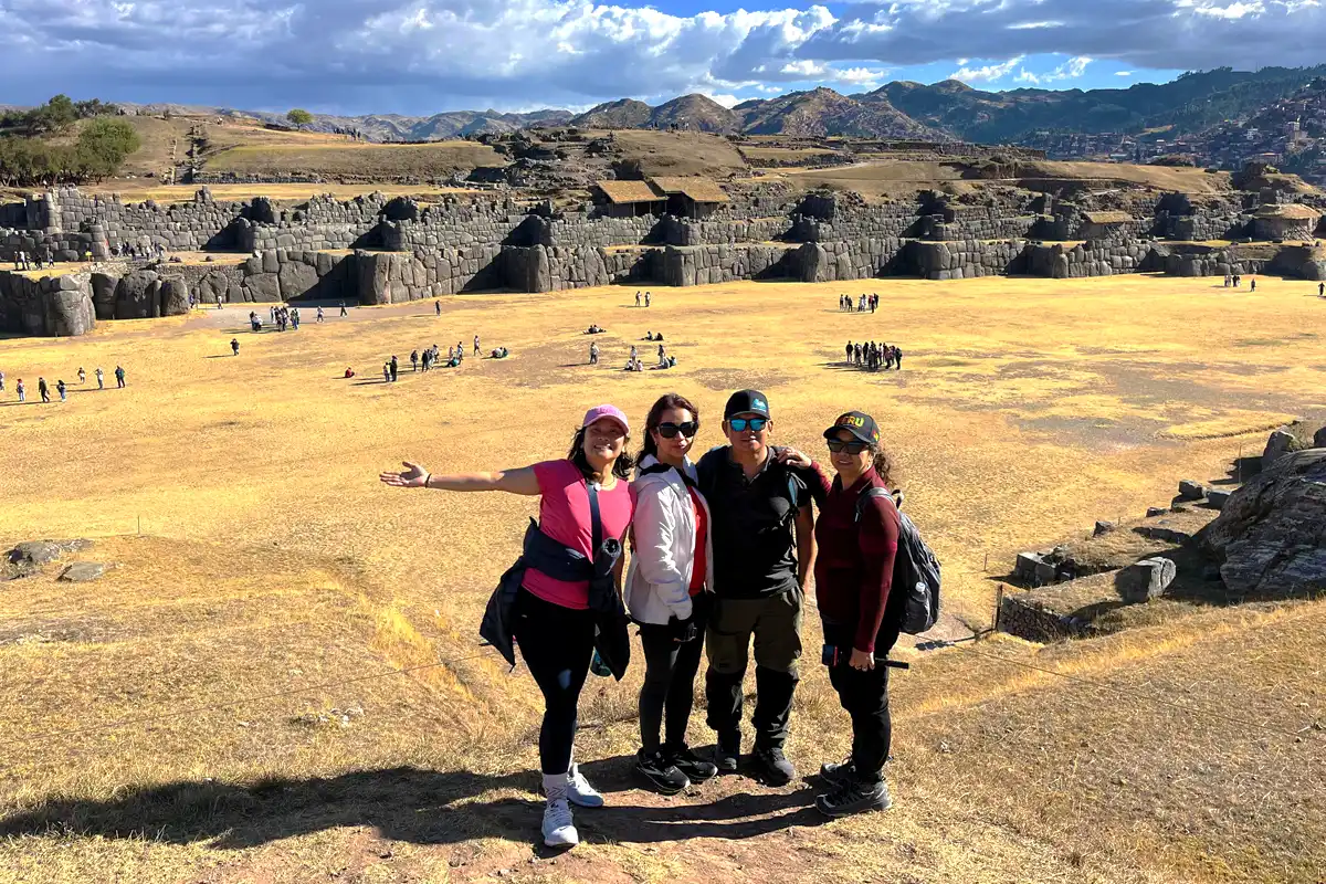 Vista panoramica del sitio de Sacsayhuaman