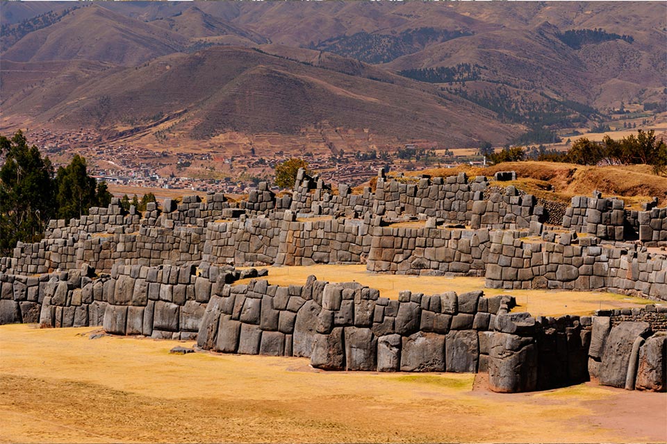 Sacsayhuaman inca fortress | TreXperience