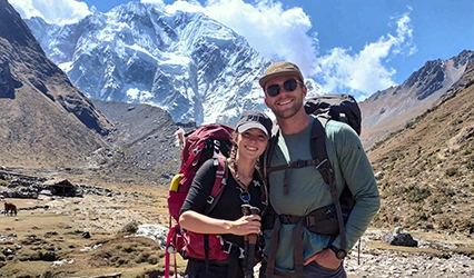 Couple traveling to Salkantay | Salkantay Trek