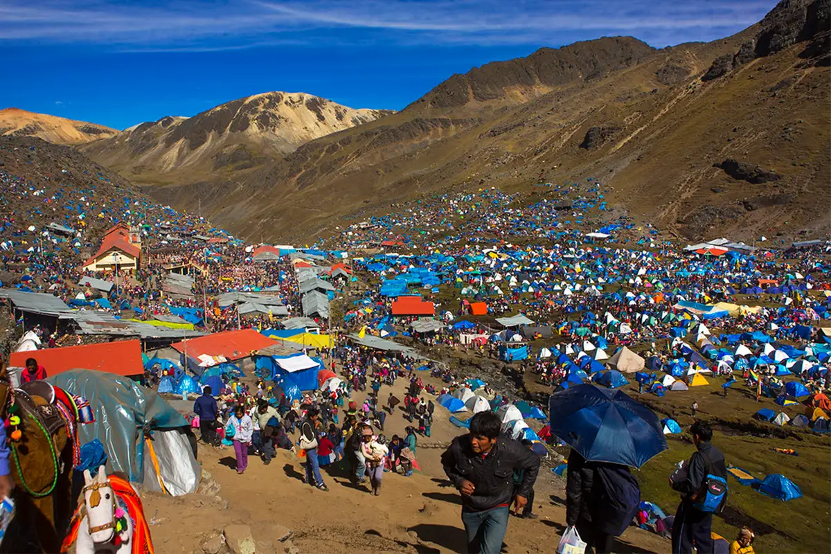Área del Sinakara en la festividad del Señor de Qoyllority Área del Sinakara en la festividad del Señor de Qoyllority | TreXperience