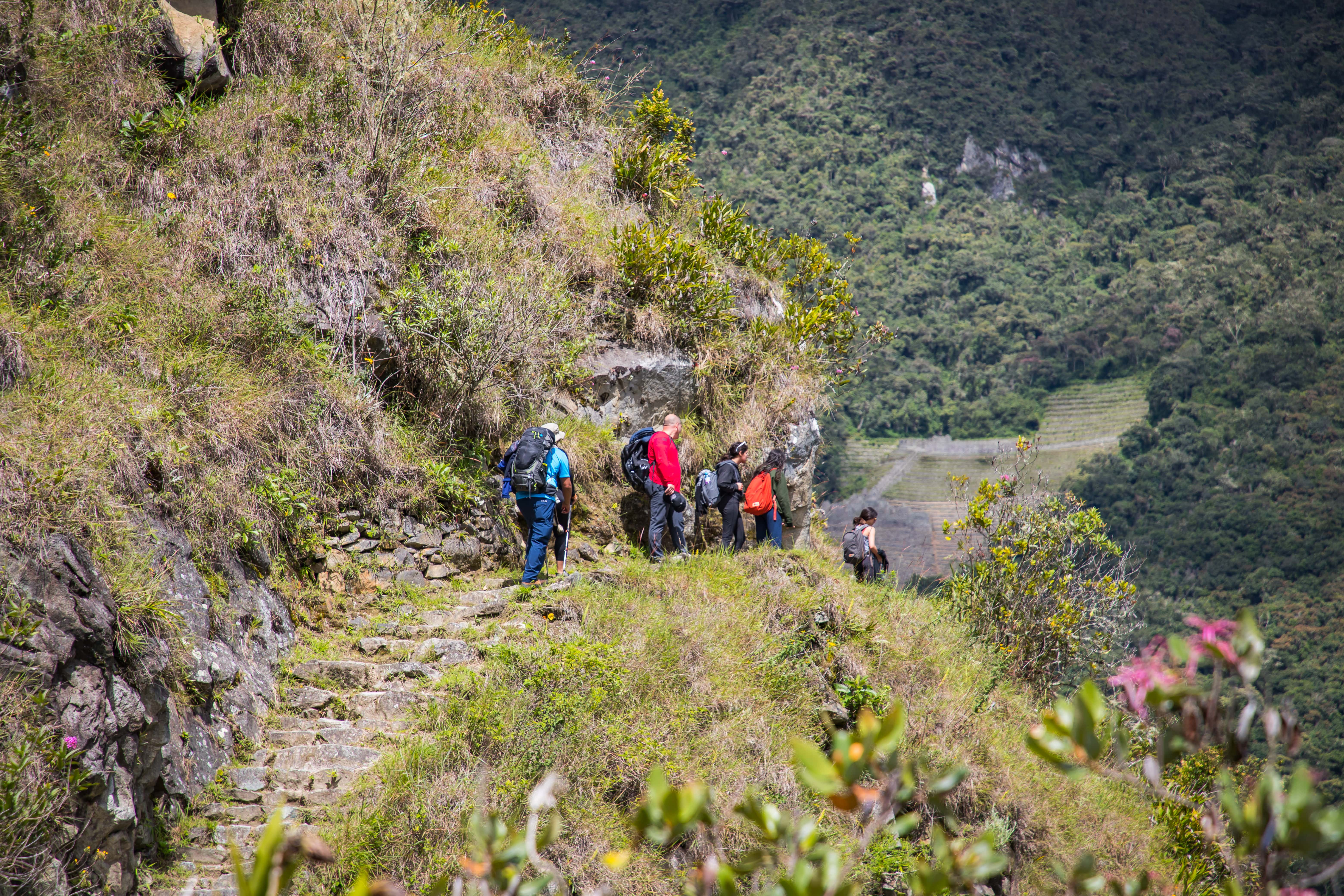 Huchuy Qosqo + Short Inca Trail