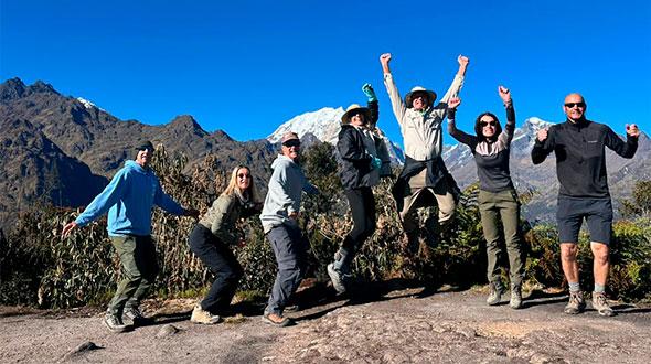 inca trail 2026 permits happy tourists - TreXperience