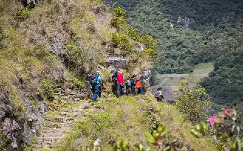 Huchuy Qosqo + Short Inca Trail