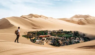 Huacachina Oasis - 18 Landmarks in Peru | TreXperience