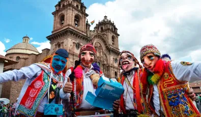 Carnavales en Cusco | TreXperience