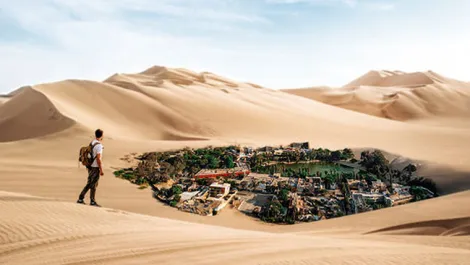 Huacachina Oasis - 18 Landmarks in Peru | TreXperience