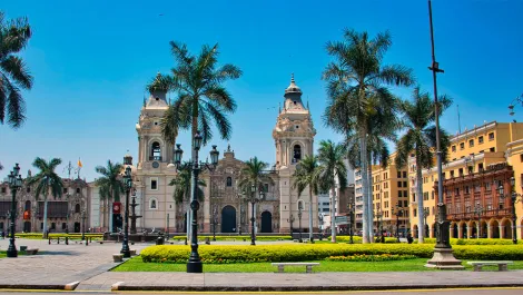 lima main square postcard | TreXperience