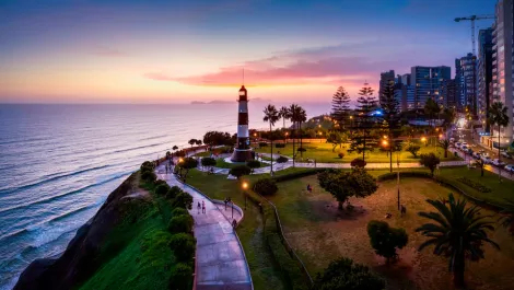 Faro de la Marina in Miraflores Faro de la Marina in Miraflores | TreXperience