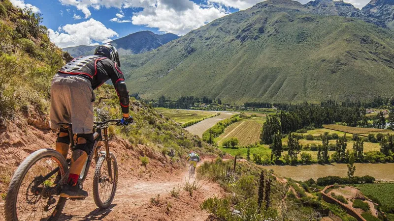 Biking en el Inca Jungle | TreXperience