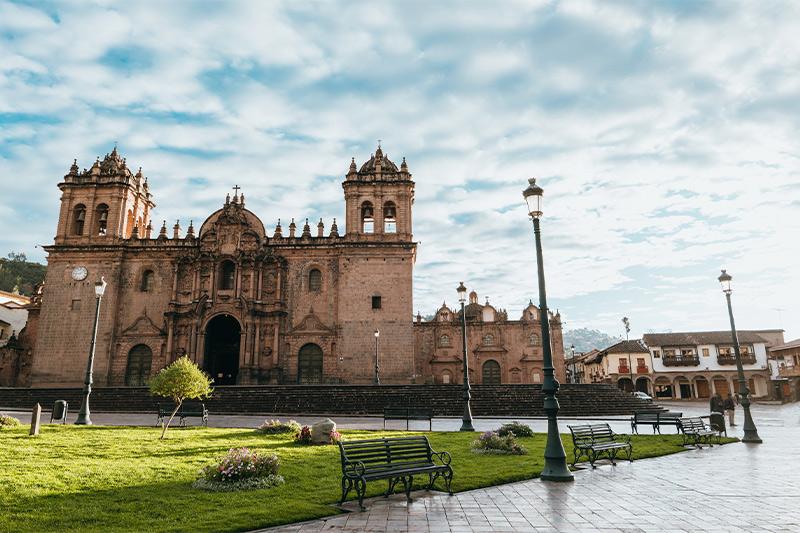Cathedral of Cusco in the main square | TreXperience
