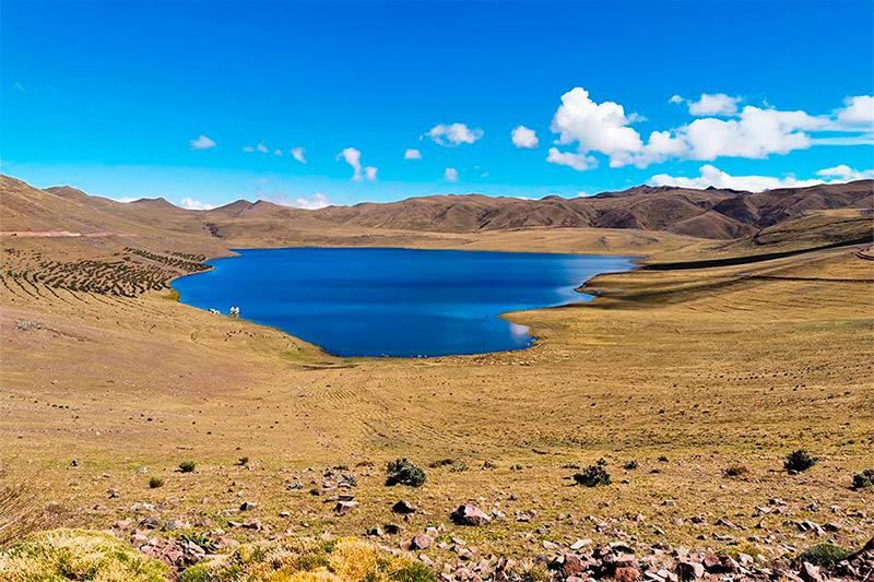 Qoricocha lake in the Huchuy Qosqo alternative Inca Trail | TreXperience