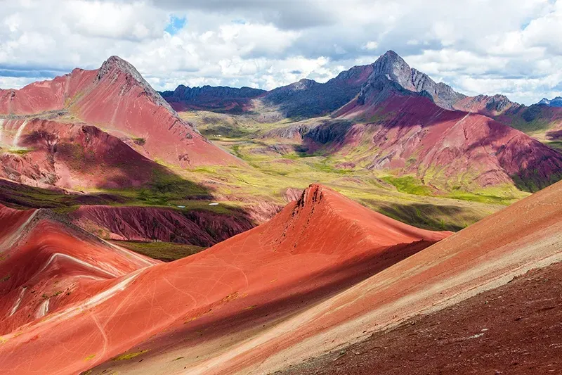 Valle Rojo cerca a la Montaña de Colores | TreXperience