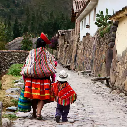 ollantaytambo-sacred-valley-inca-trail-tours-trexperience-peru