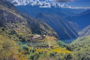 Phuyupatamarca site Luxury Inca Trail | TreXperience