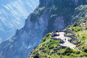 Colca's condor viewpoint | Trexperience