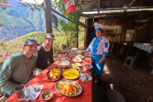 Lunch at Choquequirao trek | Trexperience