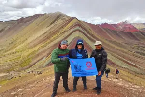 rainbow mountain peru | Trexperience
