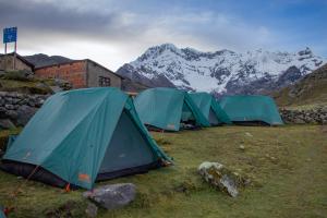 Campamento Upis cerca al Apu Ausangate | TreXperience
