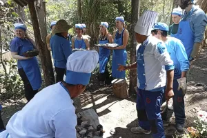 Experiencia Pachamanca en las excursiones de senderismo de Salkantay | Trexperience