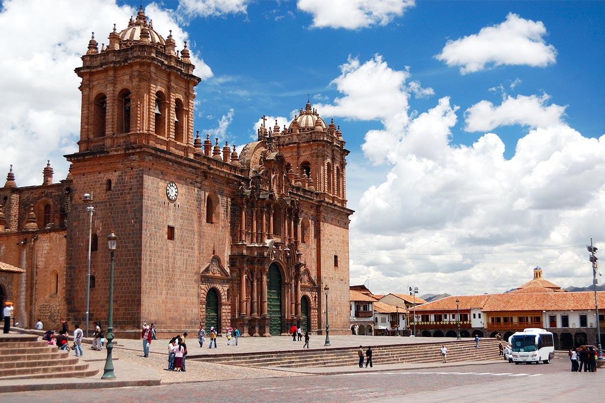 Cathedral in the main square of Cusco | TreXperience