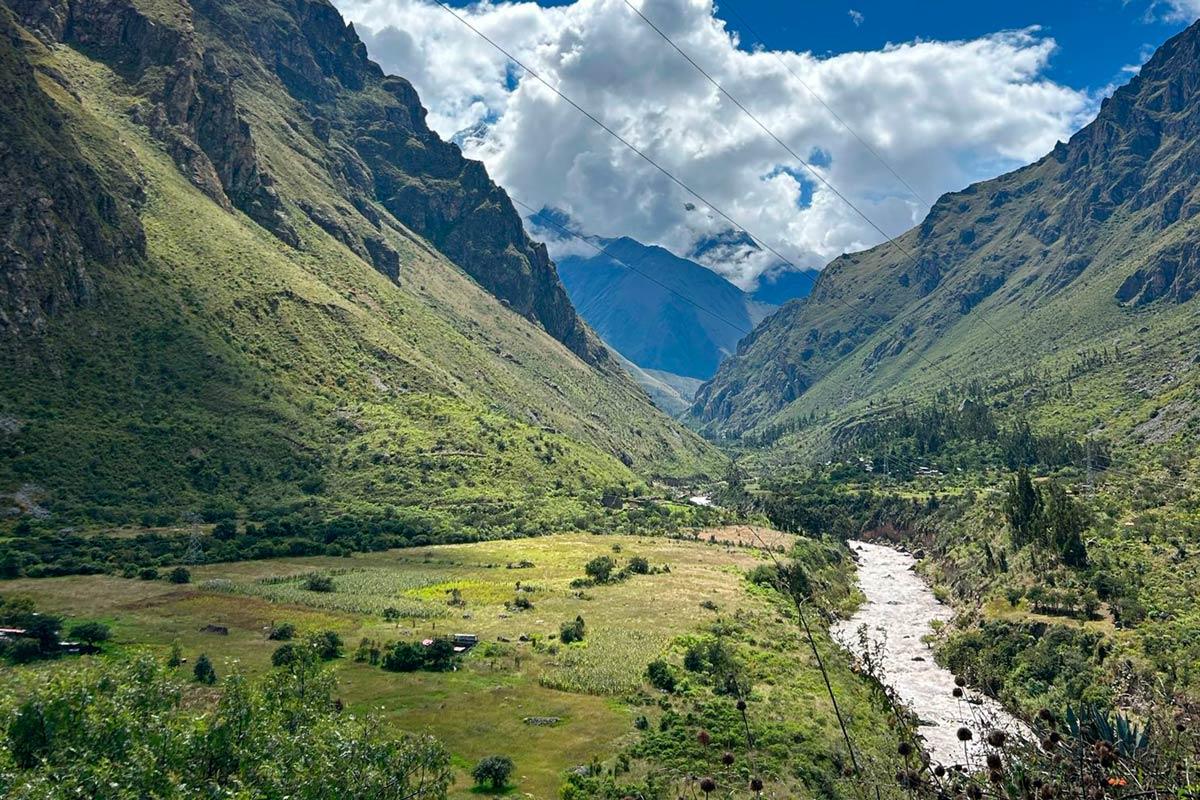 Panoramic view of the Urubamba Valley | TreXperience