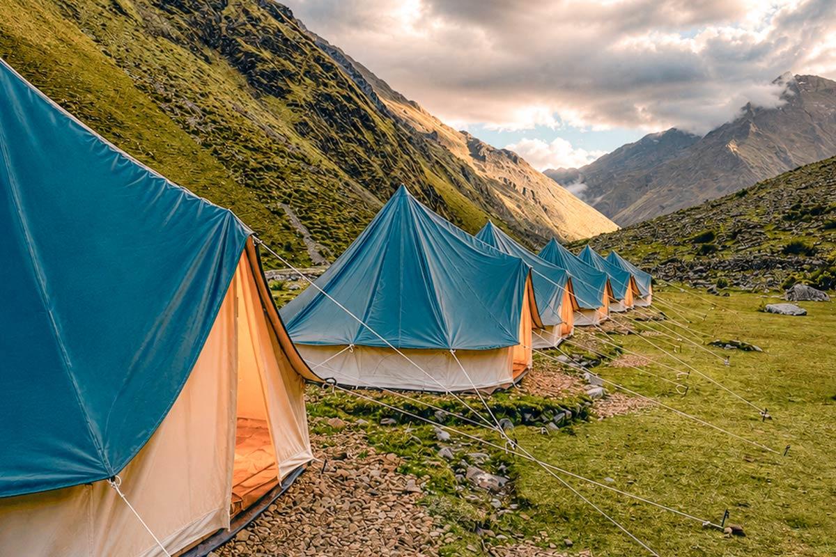 Salka glamp at the foot of Salkantay snow-capped mountain | TreXperience