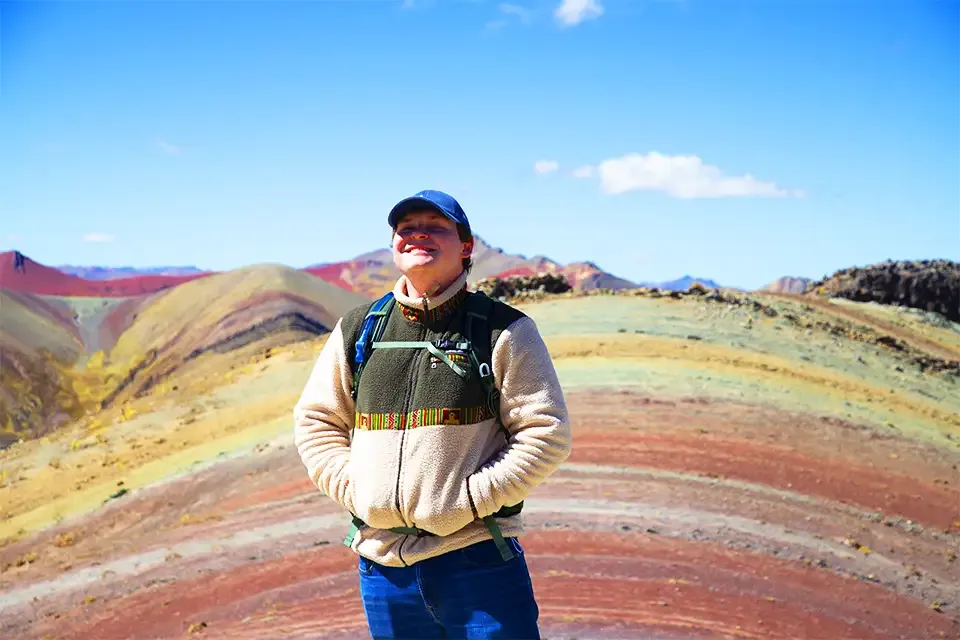 Turista feliz en Palcoyo | TreXperience