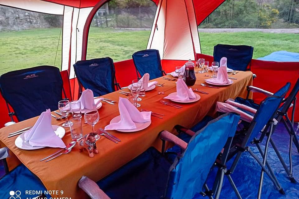 table-setting-deluxe-inca-trail