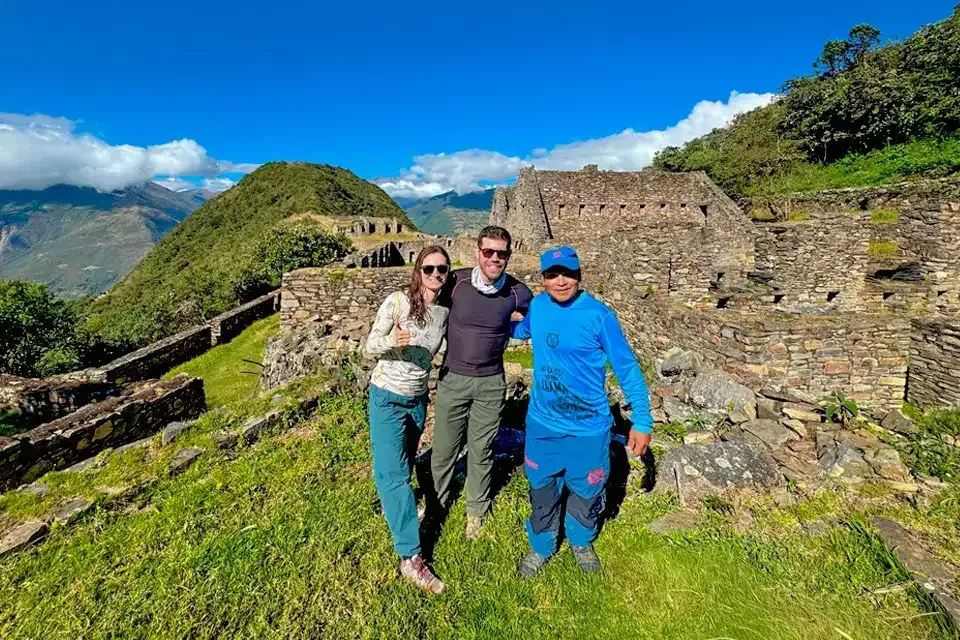 Pareja en el Choquequirao trek de 6 dias | TreXperience
