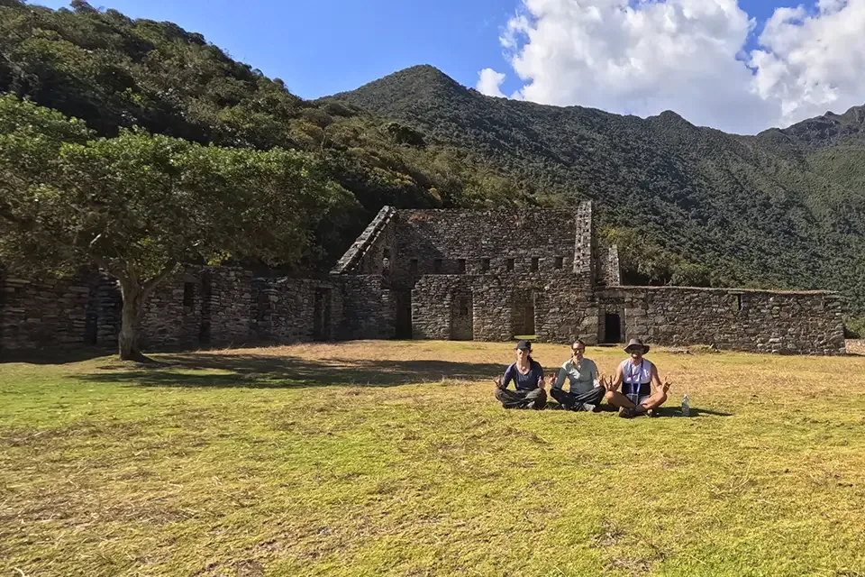 Descansando en medio de Choquequirao | TreXperience