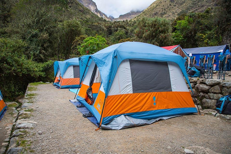 table-setting-deluxe-inca-trail