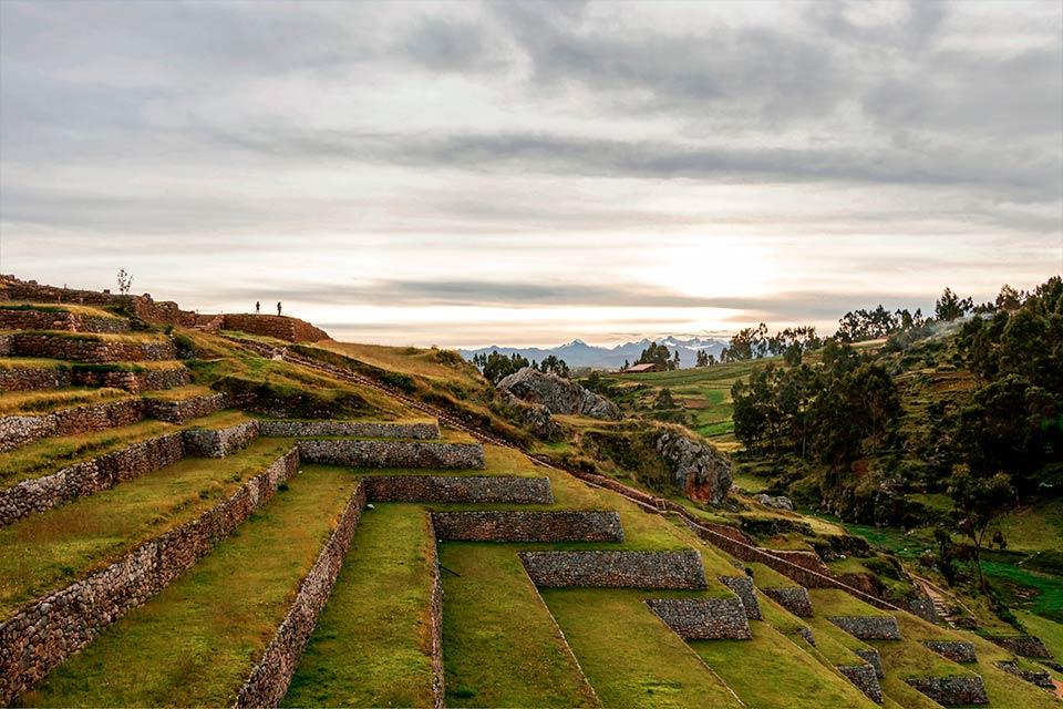 nca terraces and Andean landscape at sunset in Chinchero, Cusco (Maras, Moray & Chinchero half-day tour) | TreXperience
