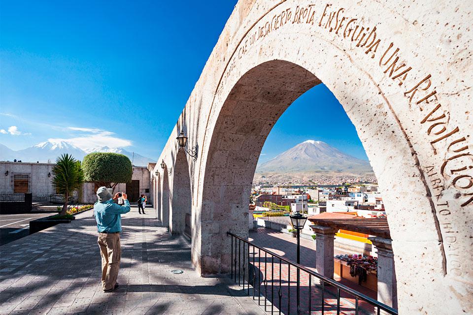 Arequipa en el tour Perú gran expedición 19 días | TreXperience