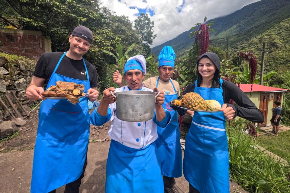 Cooking Pachamanca in the luxury Salkantay trek | TreXperience
