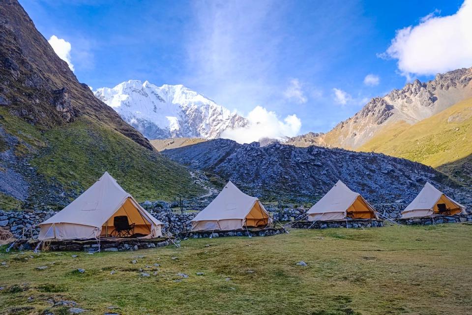 Amanecer a las faldas del nevado en las carpas Salka Glamp | TreXperience