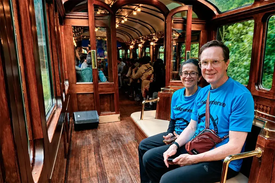 Coche observatorio en el tren Vistadome a Machu Picchu | TreXperience