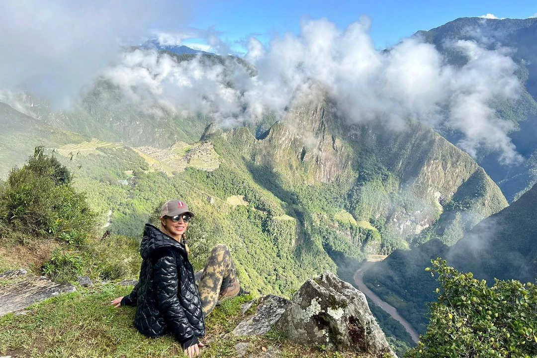 Mujer en la Puerta del Sol Machu Picchu | TreXperience