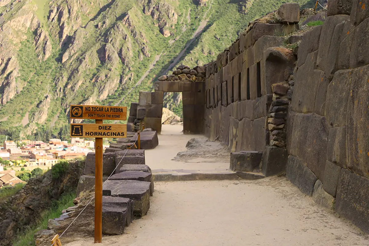 El recinto de los 10 Nichos en Ollantaytambo